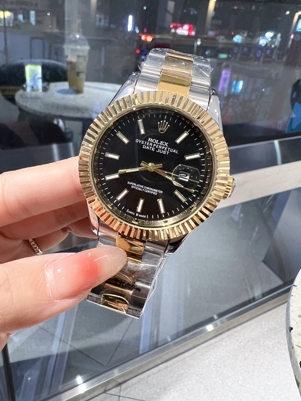 ブランド時計全体デザイン